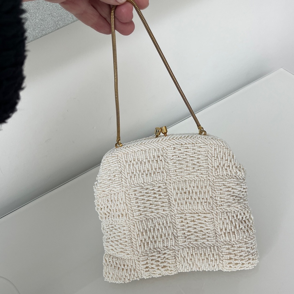 Vintage Hand Made Beaded Cream White Gold Kiss Lock Purse Bag British Hong Kong